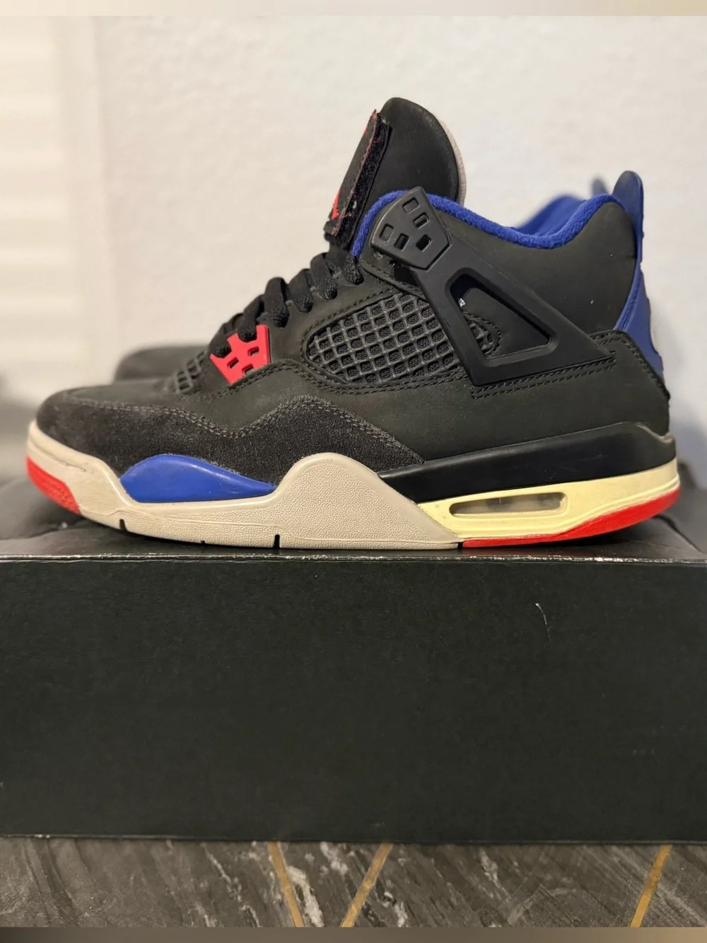 Air Jordan Retro 4 Rare Air Size 6.5Y